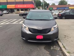 2014 Toyota sienna 8 61